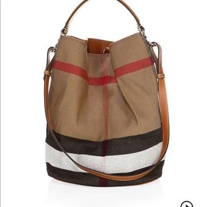 NWT Burberry Ashby House Check medium shoulder bag